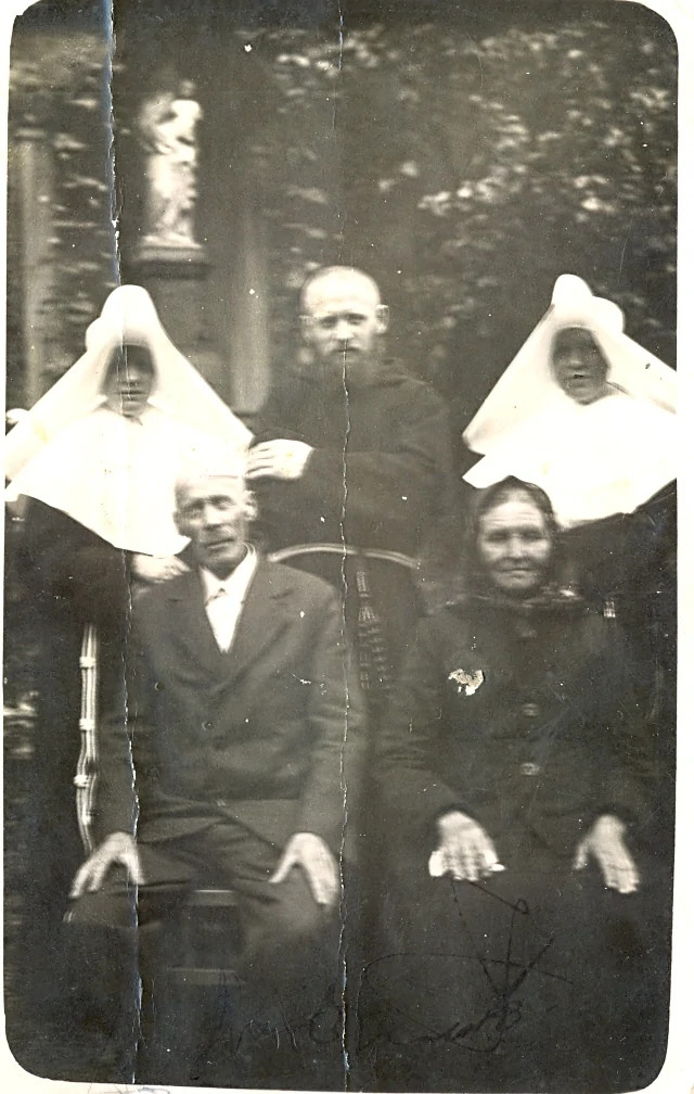 Rodné a zároveň řádové sestry Ewalda a Elwásie a rodiče, bratr Fulgenc po násilném zrušení klášterů komunisty v roce 1950