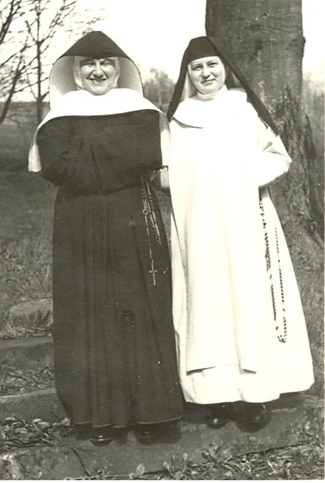 Kvetuse Terezie Mrtva a Stela Marie Mrtva