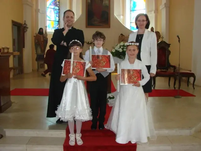 rok 2013 sestupná tendence jak populační, tak i religiózní, v níž končí staré tradice a roste něco nového